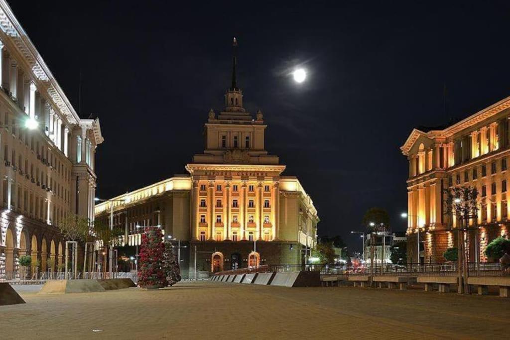 Center 3 Апартамент *