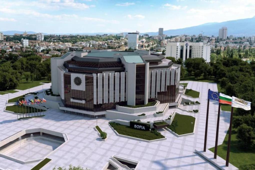 Center 3